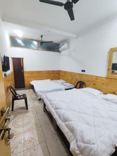 Gulmarg Guest House - Aligarh - 2