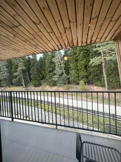 Premium Ski Retreat - Steps from Kokhta Gora - 7