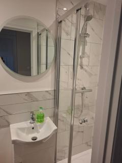 The Greenwood Guest Room - 7