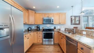 Bachman Village 14 by AvantStay Close To Town The Slopes w Hot Tub Permit12038 - 1