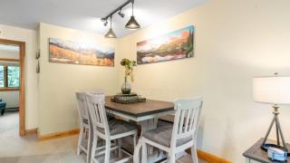 Cimarron Lodge 14 by AvantStay Ski-InSki-Out Property in Complex w Two Hot Tubs Permit3601 - 3