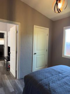 Gorgeous Remodeled 2 Bedroom - 2