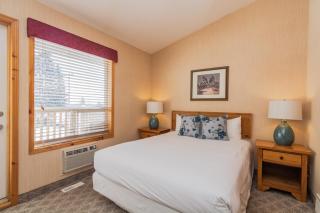 Banff Oasis- 6 people townhome, close 4 ski base! - 7