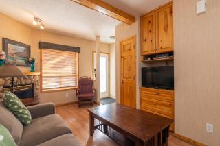 Banff Oasis- 6 people townhome, close 4 ski base! - 4