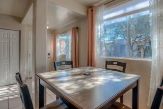 Appealing Quiet and Private Modern 2 Bedroom - 4