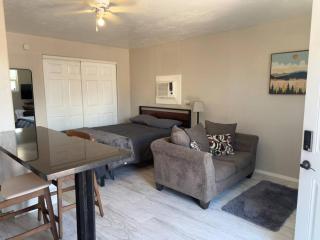 Relaxing Central Studio-Close to Everything - 8