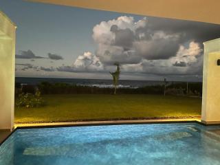 AQUAWAVES - Villa VAGUELIS 6 à 8 personnes - Front de Mer au Moule - vue Désirade & Surf - 2