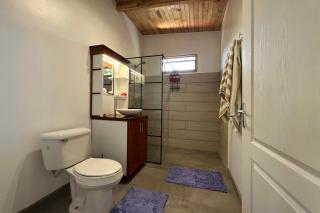 Fare Tau Otaha - Comfy cabin w Private Beach Access - 1