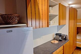 Cozy apartment with balcony and pool - 3