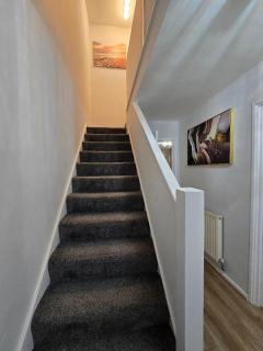 Hornchurch Cozy 2-Bed Flat with Street Parking - 5