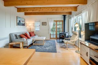 Pacific View Home Hot Tub and OceanandValley Views! - 5