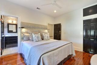 Isaac LaRoche Main - 9