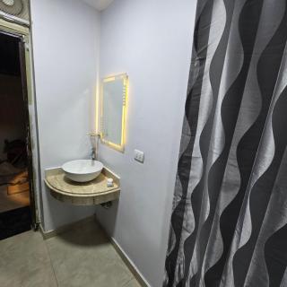 Pyramids Studio DBL - 6