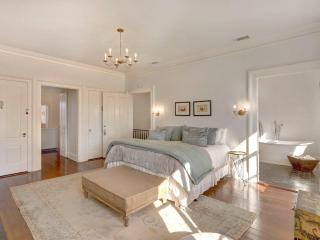 Elsewhere on Madison Square Manor - 5