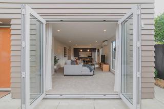 Modern 3BR Richmond Retreat with Garage Parking - Linwood - 6