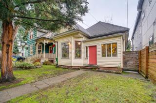 Heart of Seattle Pet-Friendly Bungalow with Yard! - 8