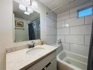 Entire Charming 3B1B in Federal Hill free parking - 6