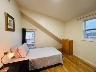 Entire Charming 3B1B in Federal Hill free parking - 5