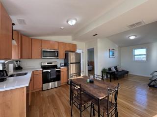 Entire Charming 3B1B in Federal Hill free parking - 2