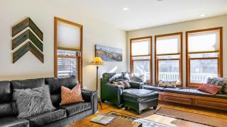 Pacific Street Townhome 514B by AvantStay Cute Townhouse in the Heart of Telluride - 3