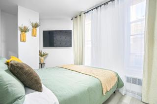 2 Bedroom Unit in Manhattan - 9