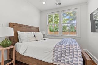 Pink Pearl by the Sea 5 Bedroom - 4