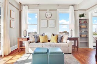 Downtown at the Derenne - 9