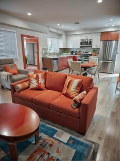 Stay in Style Hollywood Residences with Free Parking - Los Angeles - 9