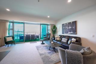 Premium Waterfront Apartment with Harbour Outlook - 0