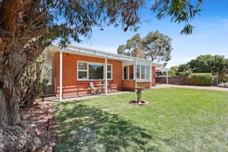 Yesterdaze - 5 North Tce, Port Elliot - 7