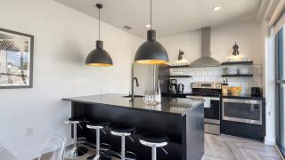 The Carter by AvantStay 2nd Floor Sleeps 48 - 6