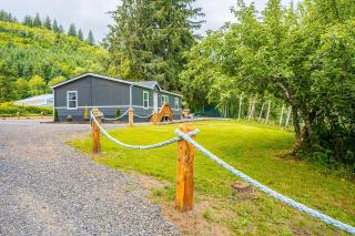 3 bedroom Riverfront home near Forks WA - 6