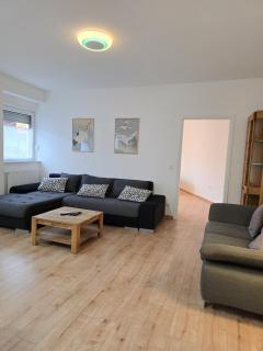 Mountain Peak Apartment - 2