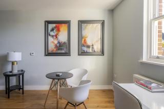 Luxurious 1 Bed House, Free Parking, Braintree Town with Sky TV - 5