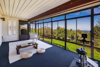 Bellevue Somerset 2BR w Sunroom & Sweeping Views - 9