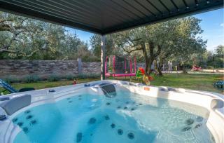 Nice Home In Fazana With Wifi - 3