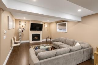 Executive 2BR Lower Suite Private & Spacious Close to USA Border - 7