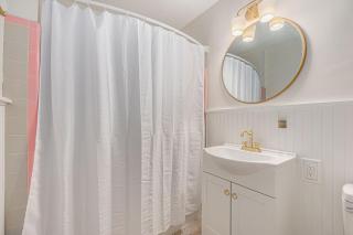 Prairie Village - 3 bed 2 bath - Dog Friendly - 3