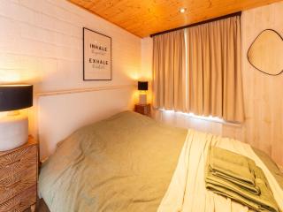 Chalet in Hastière near Castle - 9