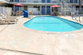 Motel 6-Bakersfield, CA - Convention Center - Bakersfield - 2