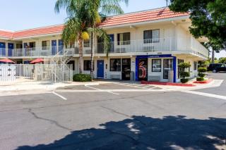 Motel 6-Bakersfield, CA - Convention Center - Bakersfield - 4
