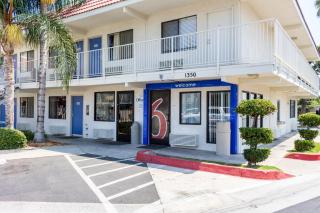 Motel 6-Bakersfield, CA - Convention Center - Bakersfield - 6
