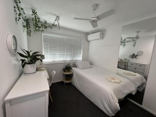 Family Beachside Getaway - 3