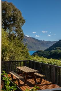 3KM To Downtown-Sunny Deck With Views-3BR - 0