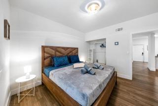 Authentic Art Deco Steps to Beach & Free Parking - 6