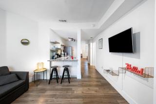 Authentic Art Deco Steps to Beach & Free Parking - 3