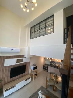 Edsa Heights Unit 3416 Cozy 1 br Loft Penthhouse Unit with 2 full beds Ama Tower - 6