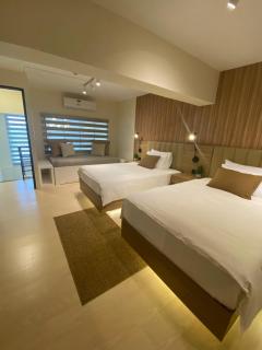 Edsa Heights Unit 3416 Cozy 1 br Loft Penthhouse Unit with 2 full beds Ama Tower - 2