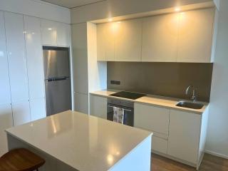 Modern City Pad, 1-Min to Showgrounds - 9