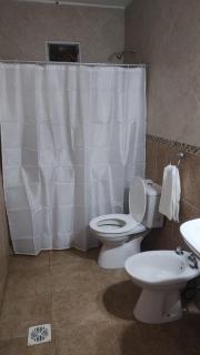 Hermoso departamento con ingreso de vehículo y patio - 3